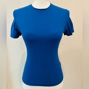 SKIMS Medium Women's Blue Fits Everybody Fitted Stretch-woven T-shirt